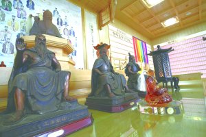 中華三組 - 文明始祖皇帝(中)農醫始祖炎帝(右)工業始祖蚩尤帝(左)